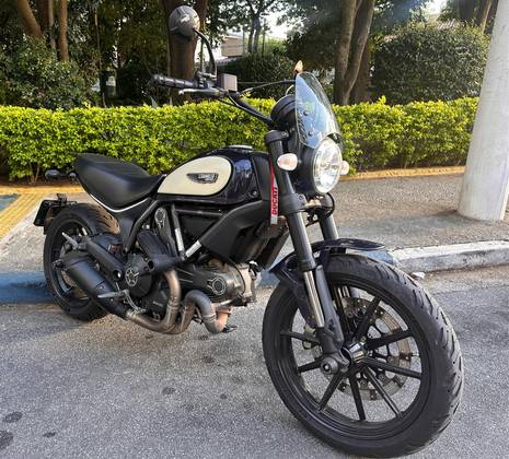 DUCATI SCRAMBLER ICON 